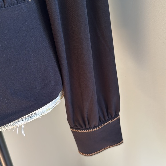 White House Black Market surplus wrap black  top brown contrast stitching NWT Lg - Picture 6 of 11